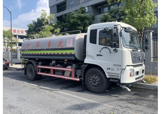 東風(fēng)天錦灑水車15方